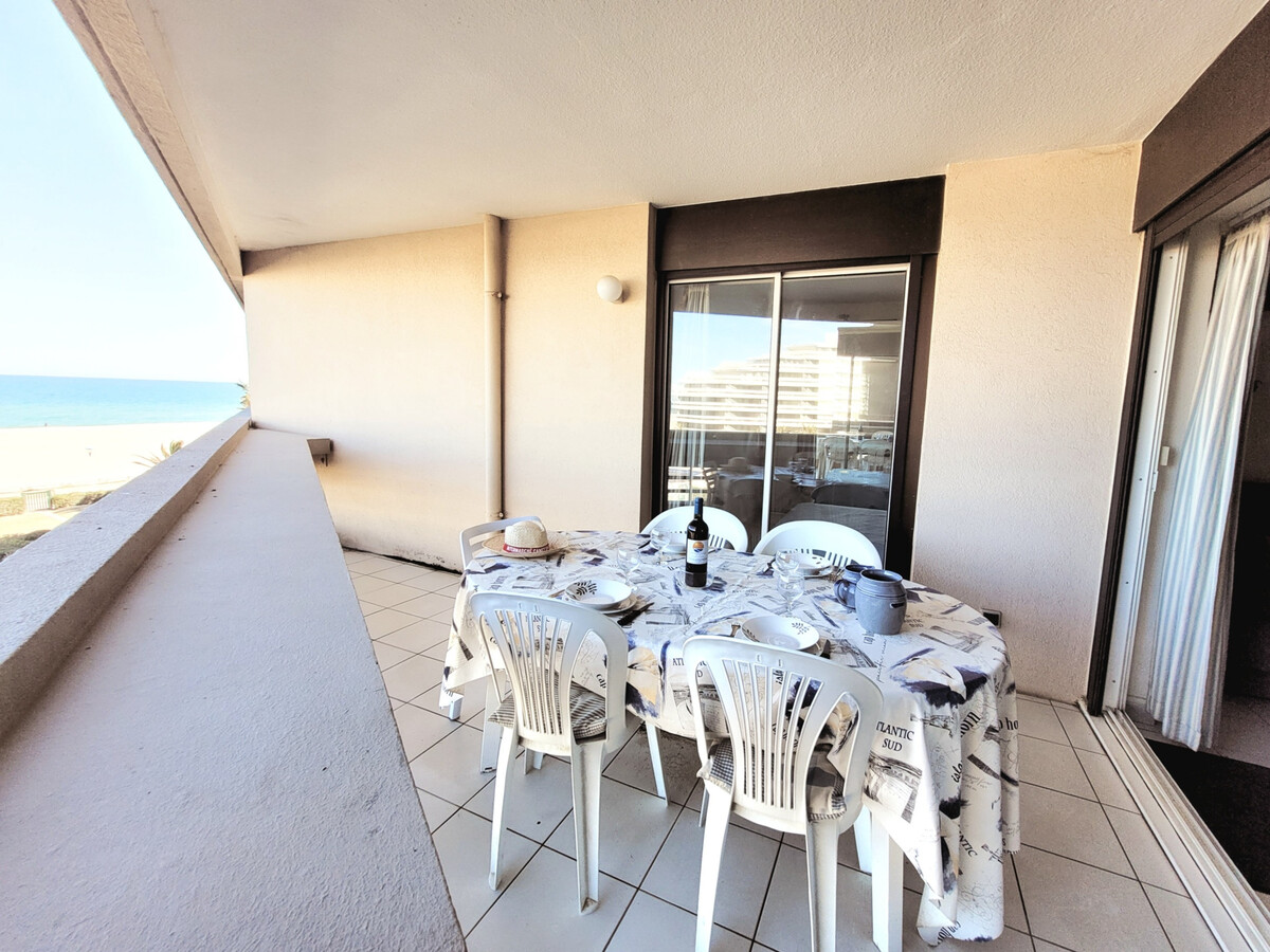 T2 cabine 46m² vue mer, piscine et parking à Canet - Photo 10