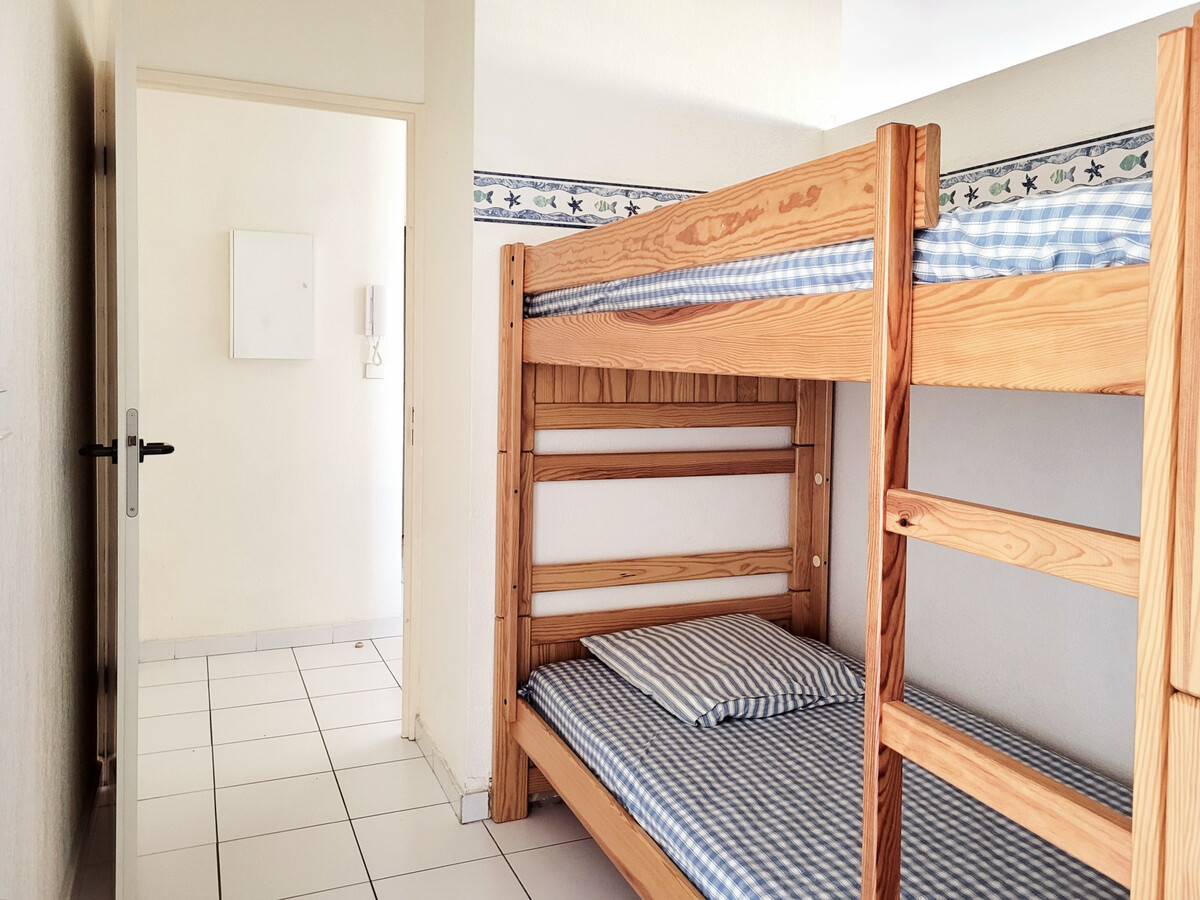 T2 cabine 46m² vue mer, piscine et parking à Canet - Photo 14