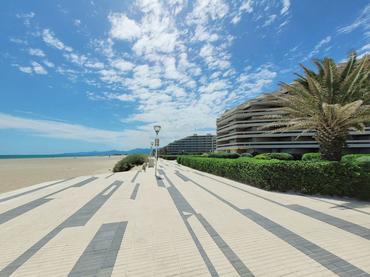 T2 cabine 46m² vue mer, piscine et parking à Canet - Photo 15