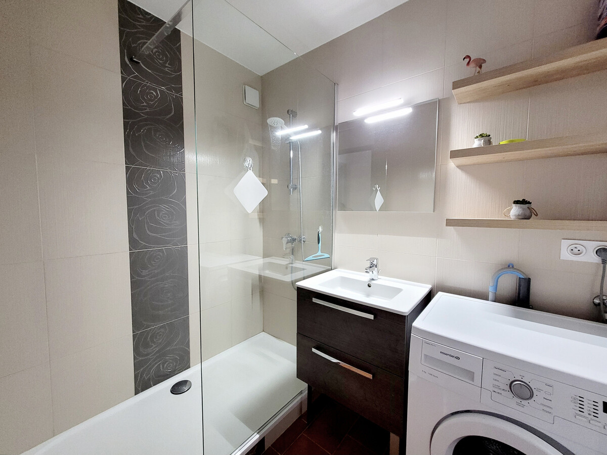 T2 traversant 41m² vue mer et Canigou - Plage à pied - Photo 16