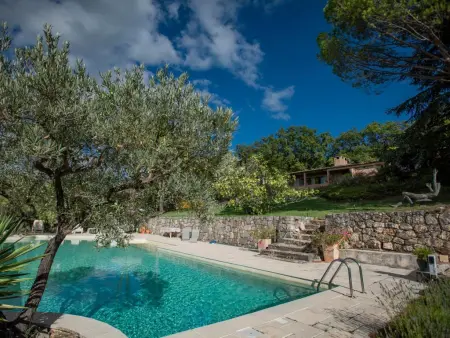 Location maison à Aiguines, Villa avec vue panoramique et grande piscine