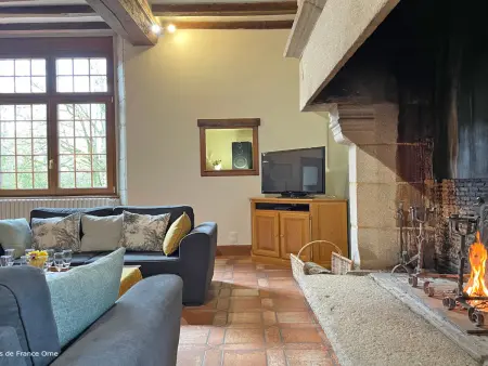 Manoir du XVème siècle avec jardin privé, cheminée et animaux acceptés - Photo 2