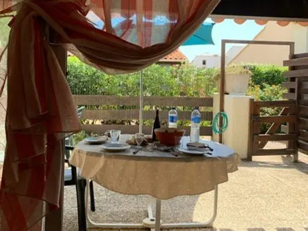 T3 6 pers. front de mer au Cap d'Agde, terrasse et parking : photo 13