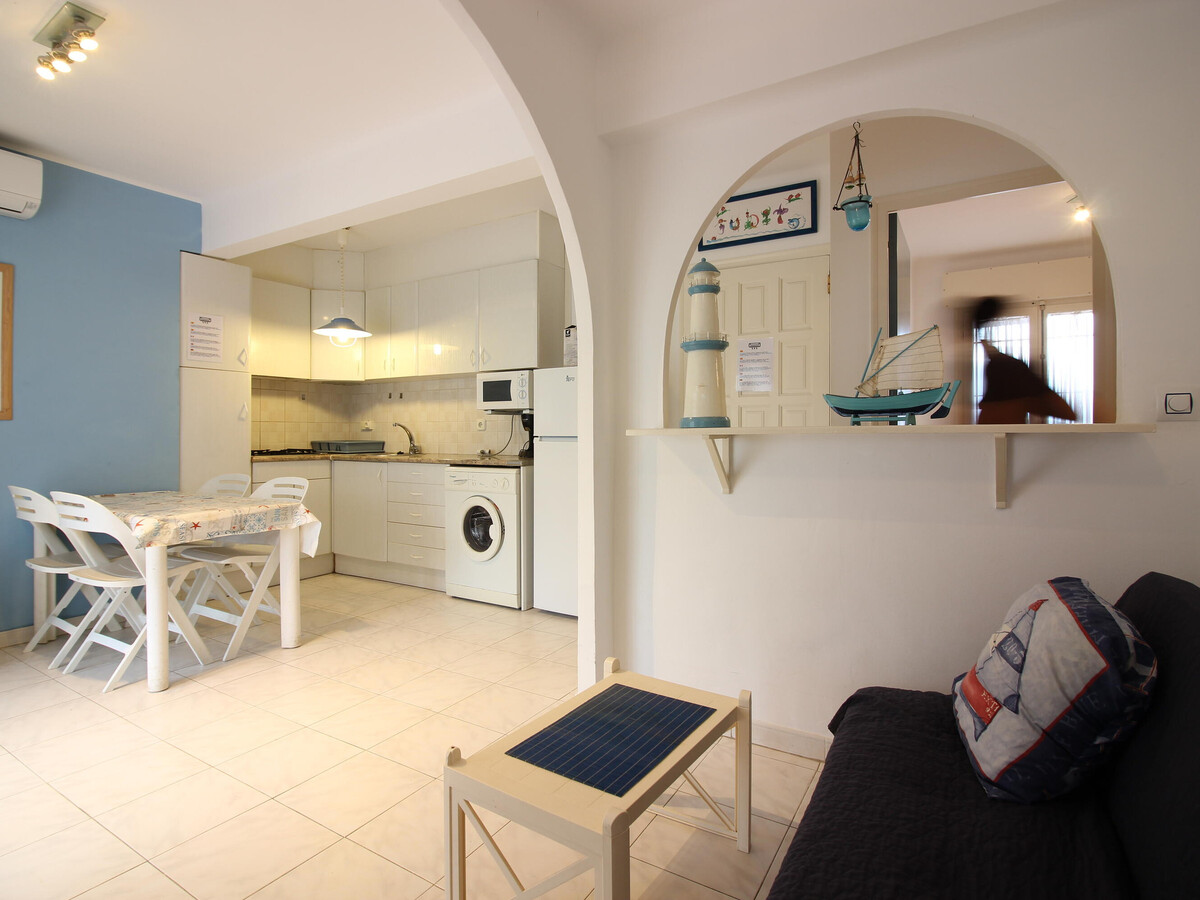 Appartement 4 pers. à Empuriabrava, balcon et clim - Photo 9