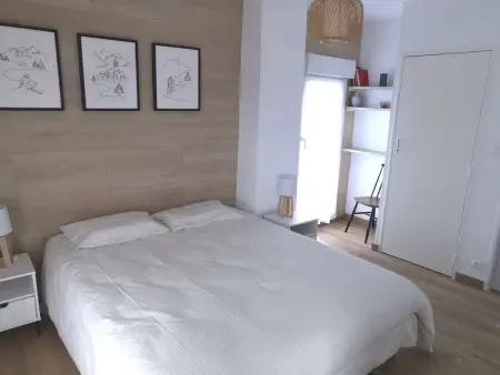 Appartement 4 pièces rénové, 2 terrasses et parking : photo 5