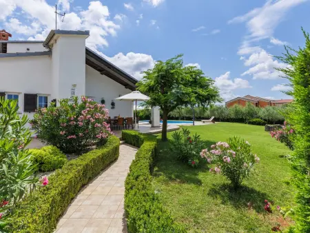 Villa Sole : maison 220 m² piscine privée à Nova Vas : photo 2