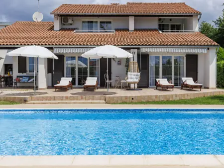 Villa Sole : maison 220 m² piscine privée à Nova Vas : photo 15