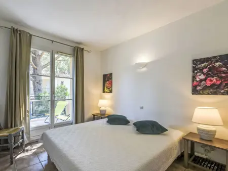 Appartement 2p avec terrasse à 50 m de la mer, Gassin : photo 4