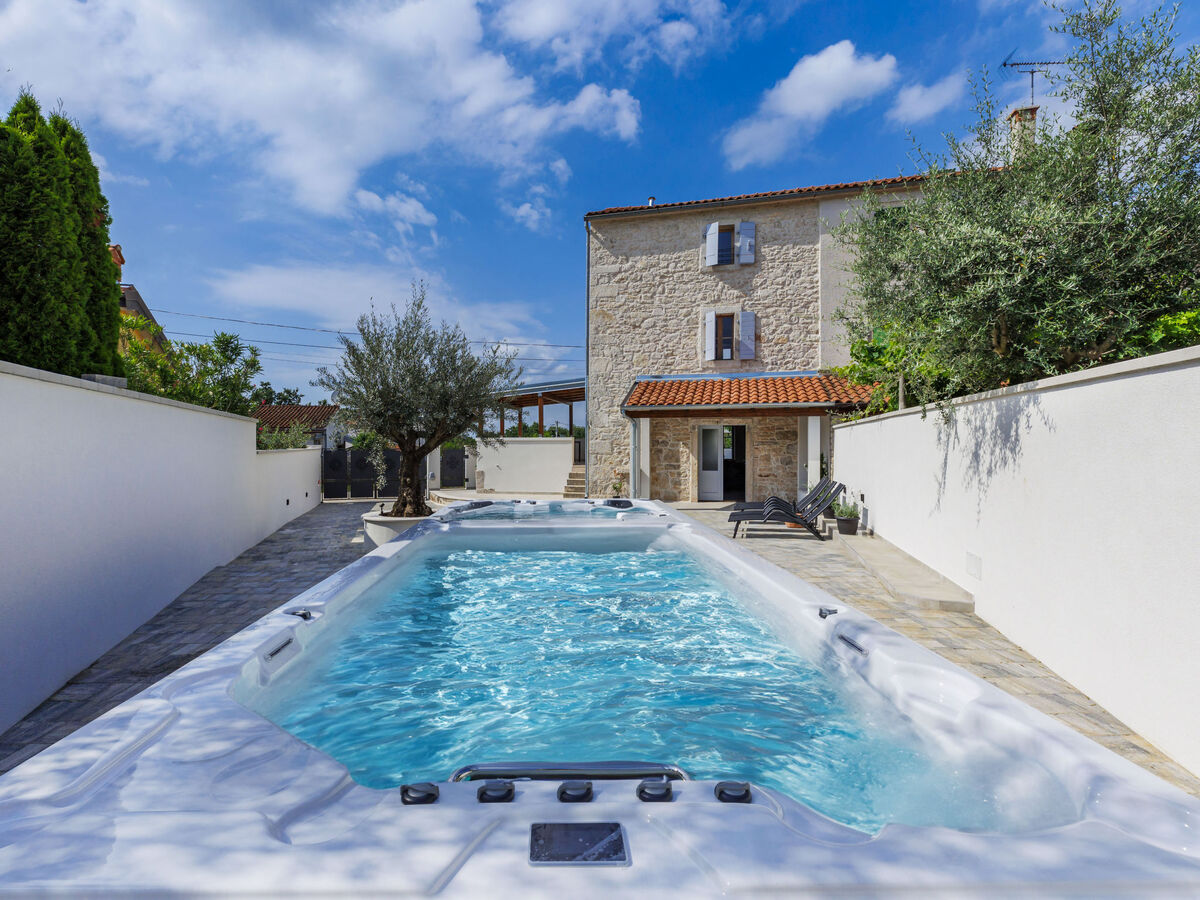 Villa Lucky : maison avec piscine privée à Poreč - Photo 1