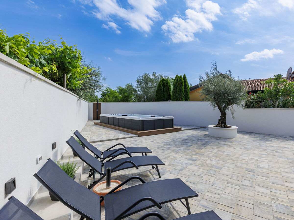 Villa Lucky : maison avec piscine privée à Poreč - Photo 2