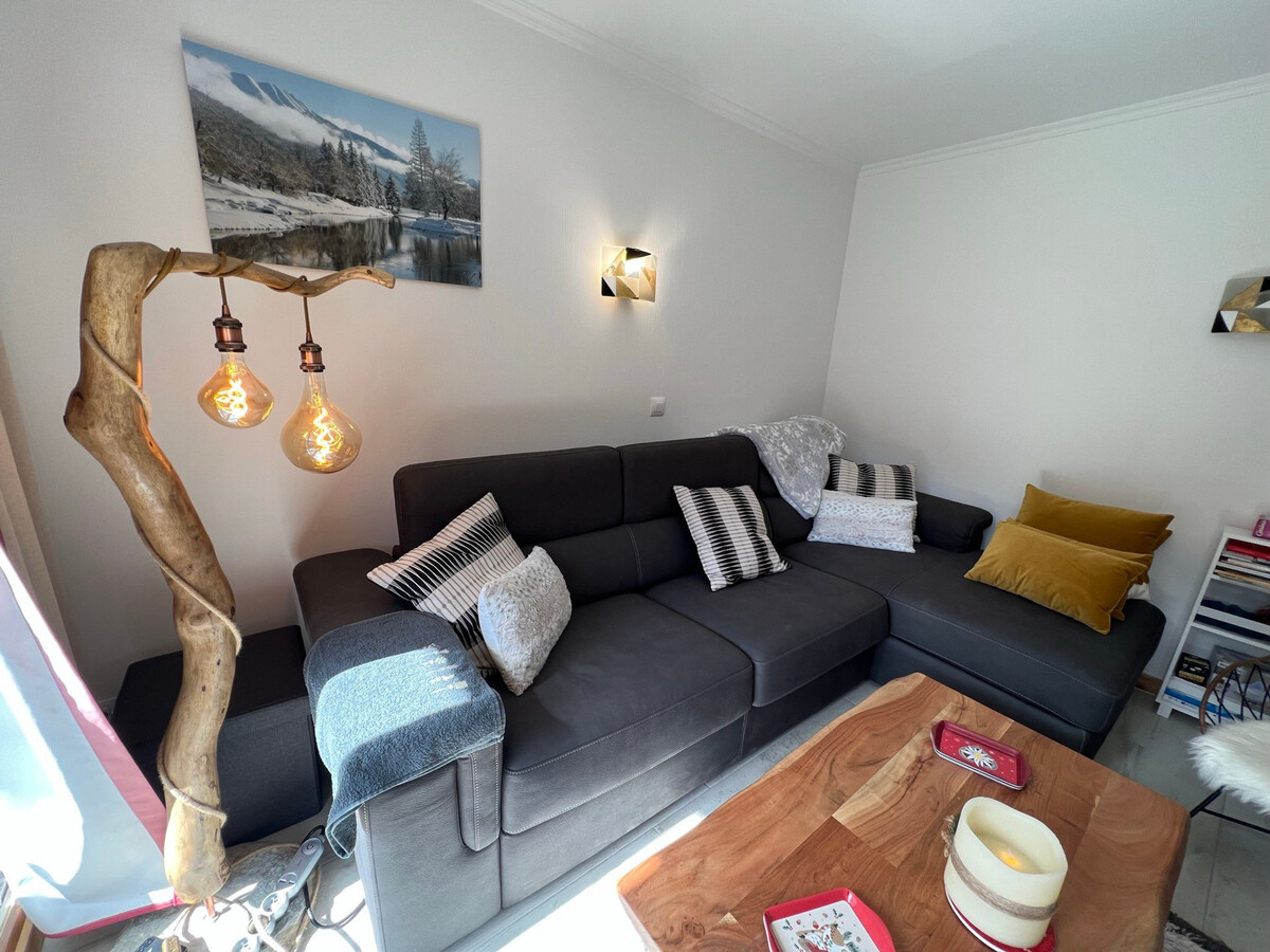 Appartement 3 pièces cosy avec balcon sud-ouest, parking couvert - Photo 2