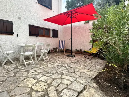 Location maison à La Palmyre, Villa Mitoyenne Cozy à La Palmyre avec WIFI et Parking - 4 Personnes