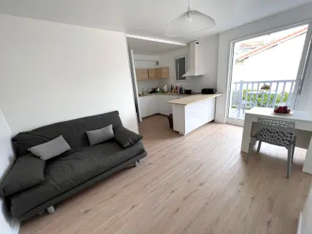 Location appartement à Capbreton, Charmant T2 rénové avec balcon, parking privé, à 2 pas des plages de Capbreton pour 4 personnes