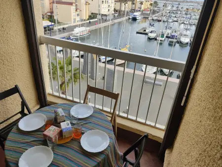 Location appartement à Gruissan, Gruissan: T2 Cabine, Piscine, Parking, Centre, 4/5 pers, Petit Budget