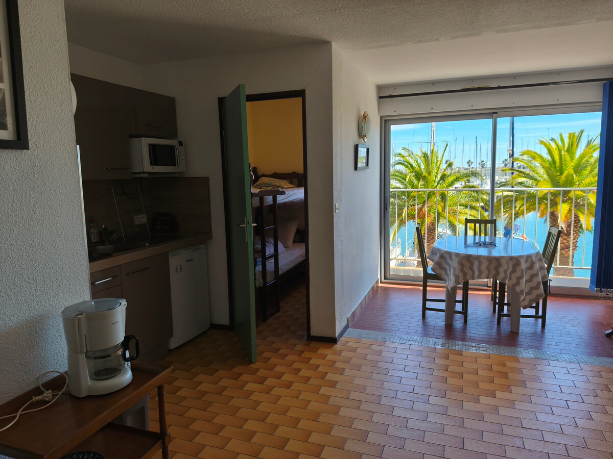 Studio Cabine Gruissan avec vue port, 4 pers, parking - Photo 6