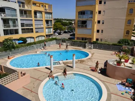 Location appartement à Gruissan, Appartement T2 moderne avec piscines, garage et proche plage - Gruissan