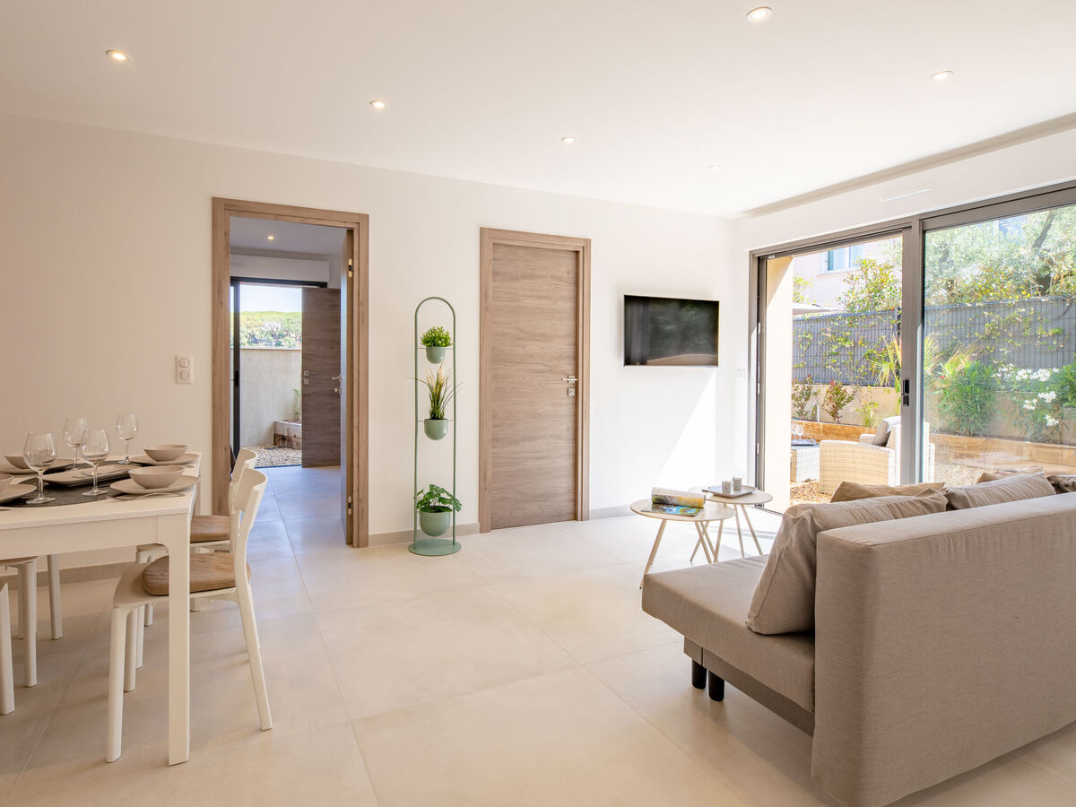 Appartement Kaori rénové 2024, jardin privé, Sainte-Maxime - Photo 6