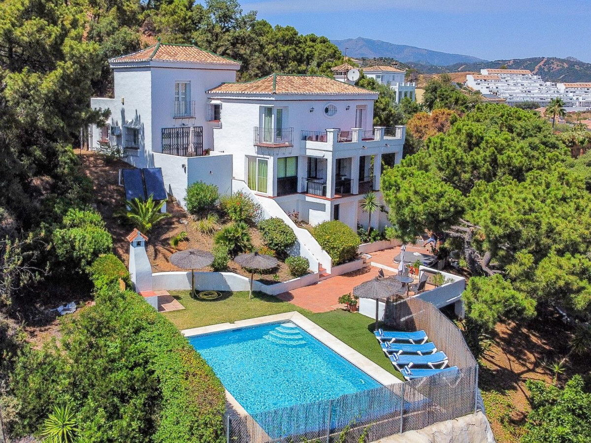 Villa 3 chambres avec piscine privée et vue mer à Estepona - Photo 1