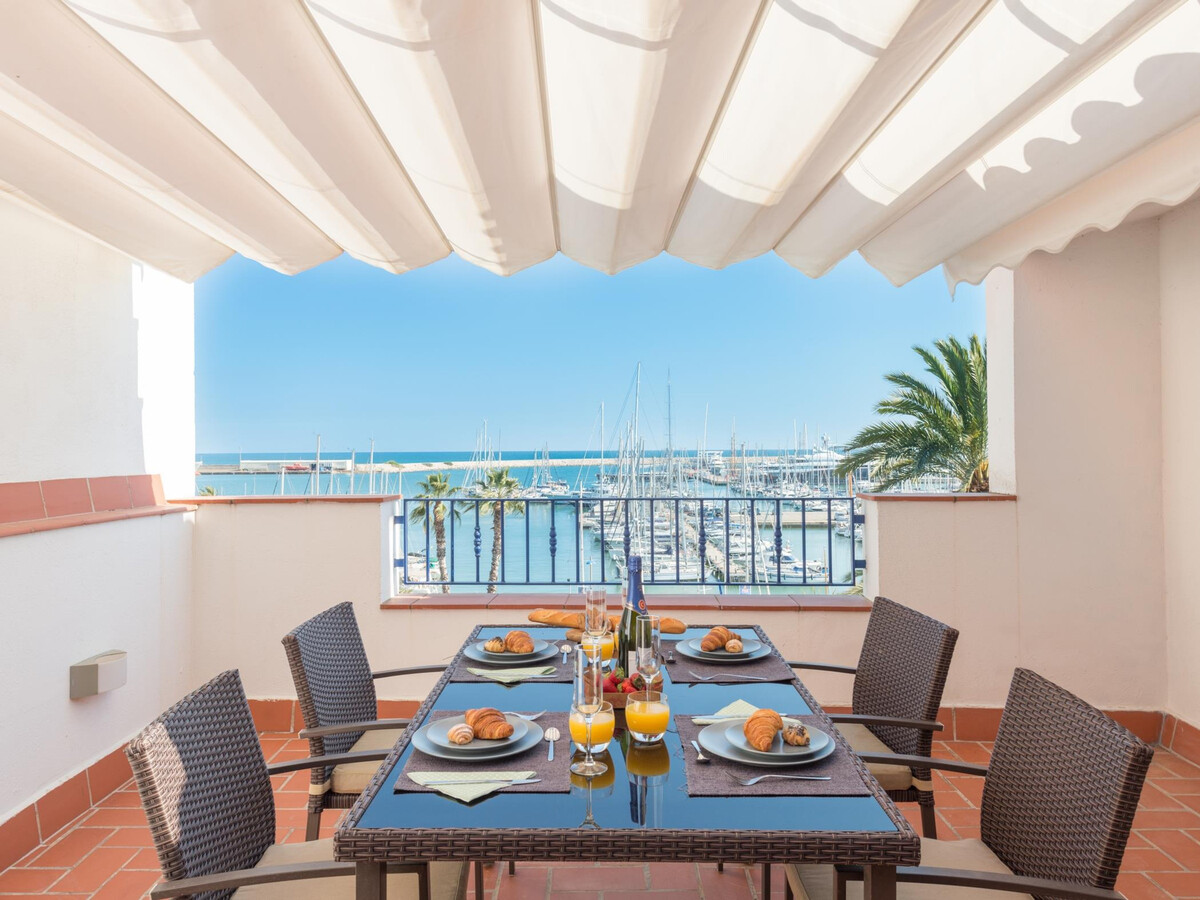 Penthouse rénové, terrasse sur le toit face à la marina - Photo 1