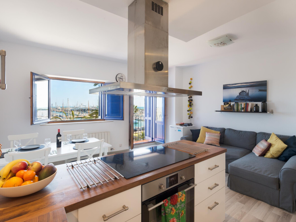 Penthouse rénové, terrasse sur le toit face à la marina - Photo 4