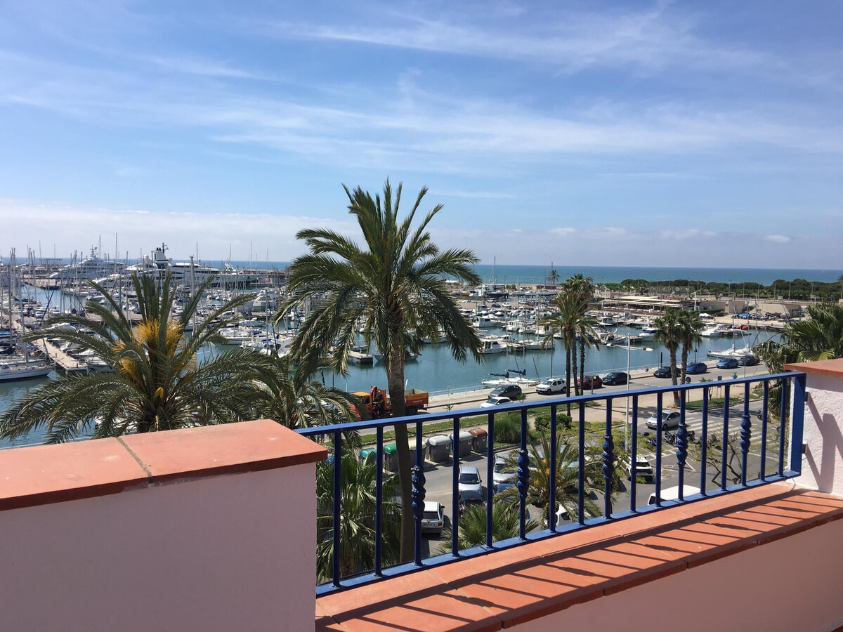 Penthouse rénové, terrasse sur le toit face à la marina - Photo 22
