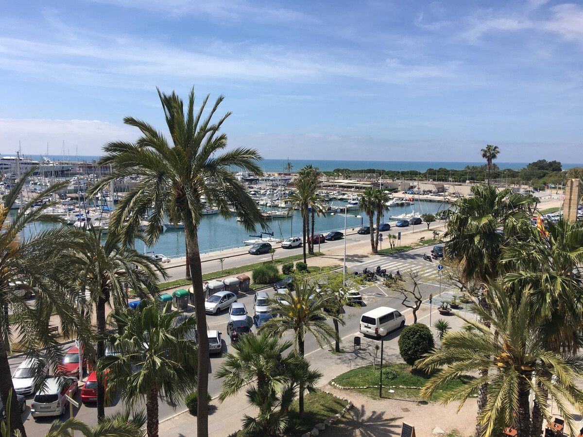 Penthouse rénové, terrasse sur le toit face à la marina - Photo 24