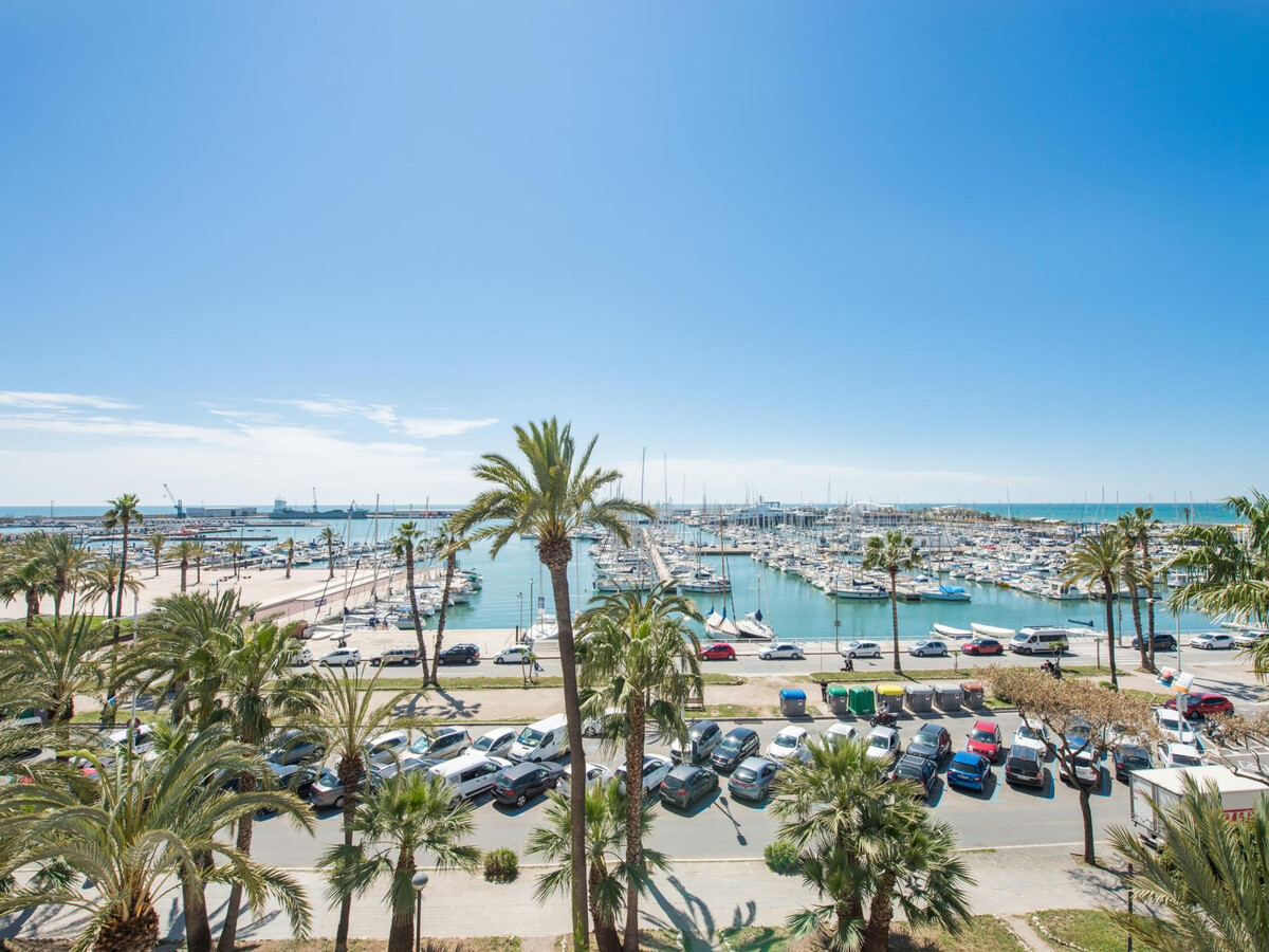 Penthouse rénové, terrasse sur le toit face à la marina - Photo 25