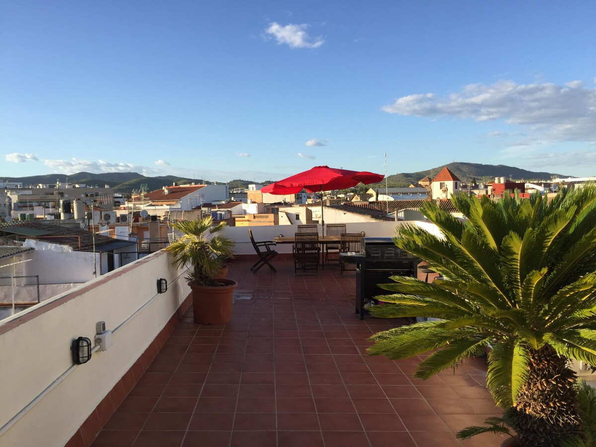 Penthouse 2 chambres avec terrasse-toit au centre de Vilanova i la Geltrú - Photo 3