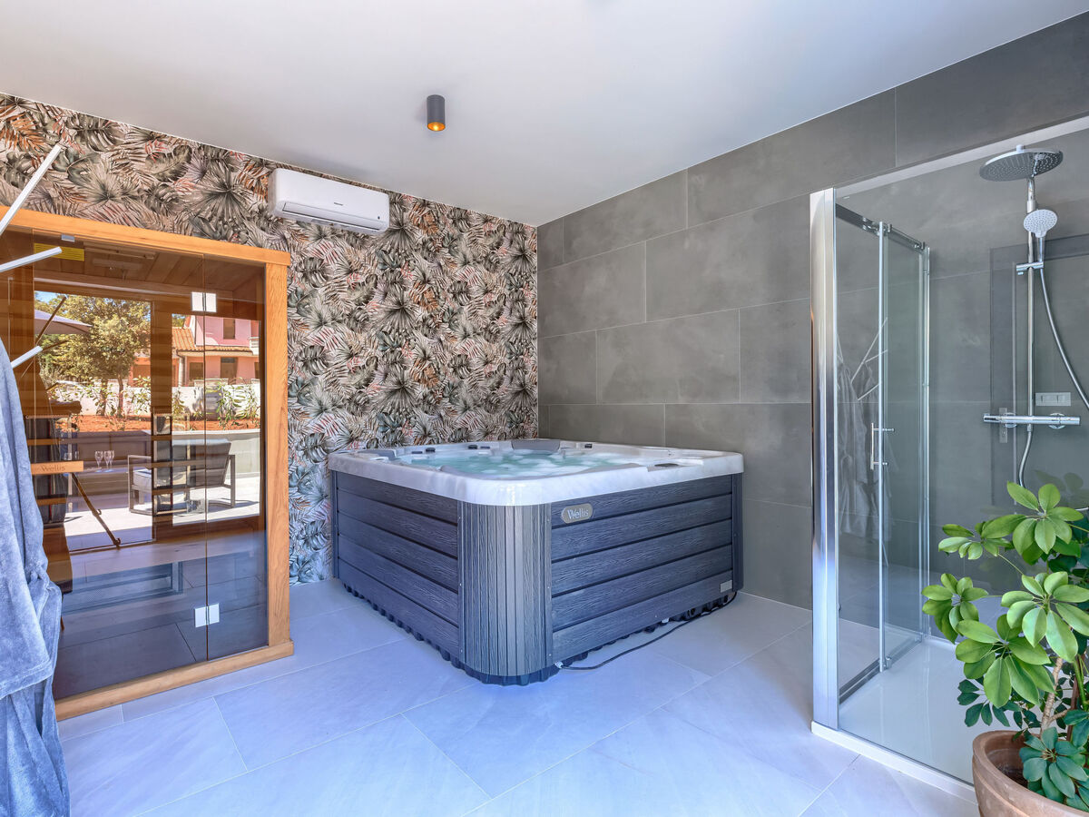 Villa David 4 chambres avec piscine chauffée à Medulin - Photo 18