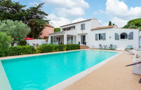Maison 5 chambres avec piscine à Saint-Maxime : photo 2