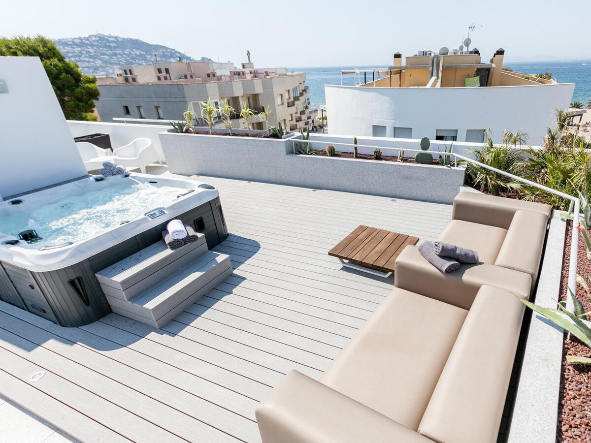 Appartement luxe Roses, jacuzzi toit-terrasse, 6 pers. - Photo 2