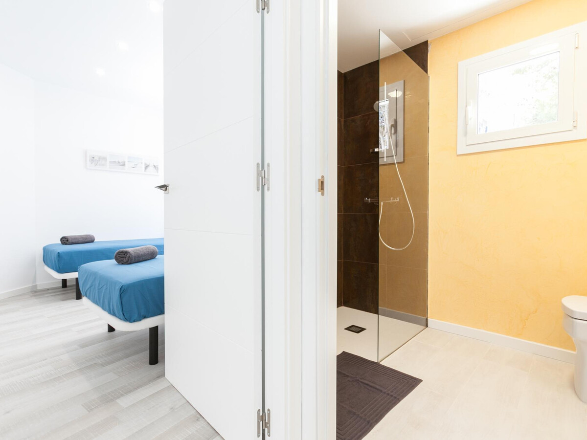 Appartement luxe Roses, jacuzzi toit-terrasse, 6 pers. - Photo 12
