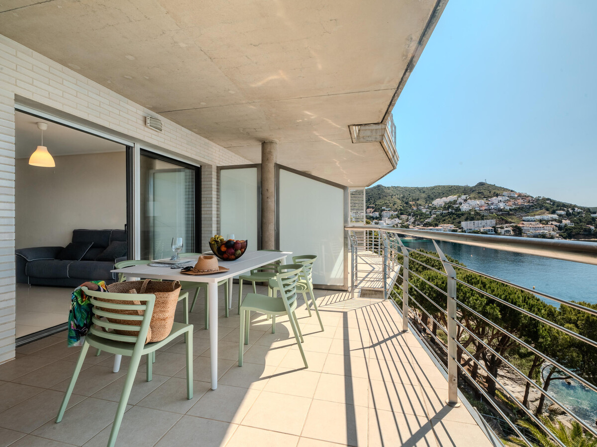 Appart 3 chambres Roses, vue mer à 80m du littoral - Photo 4