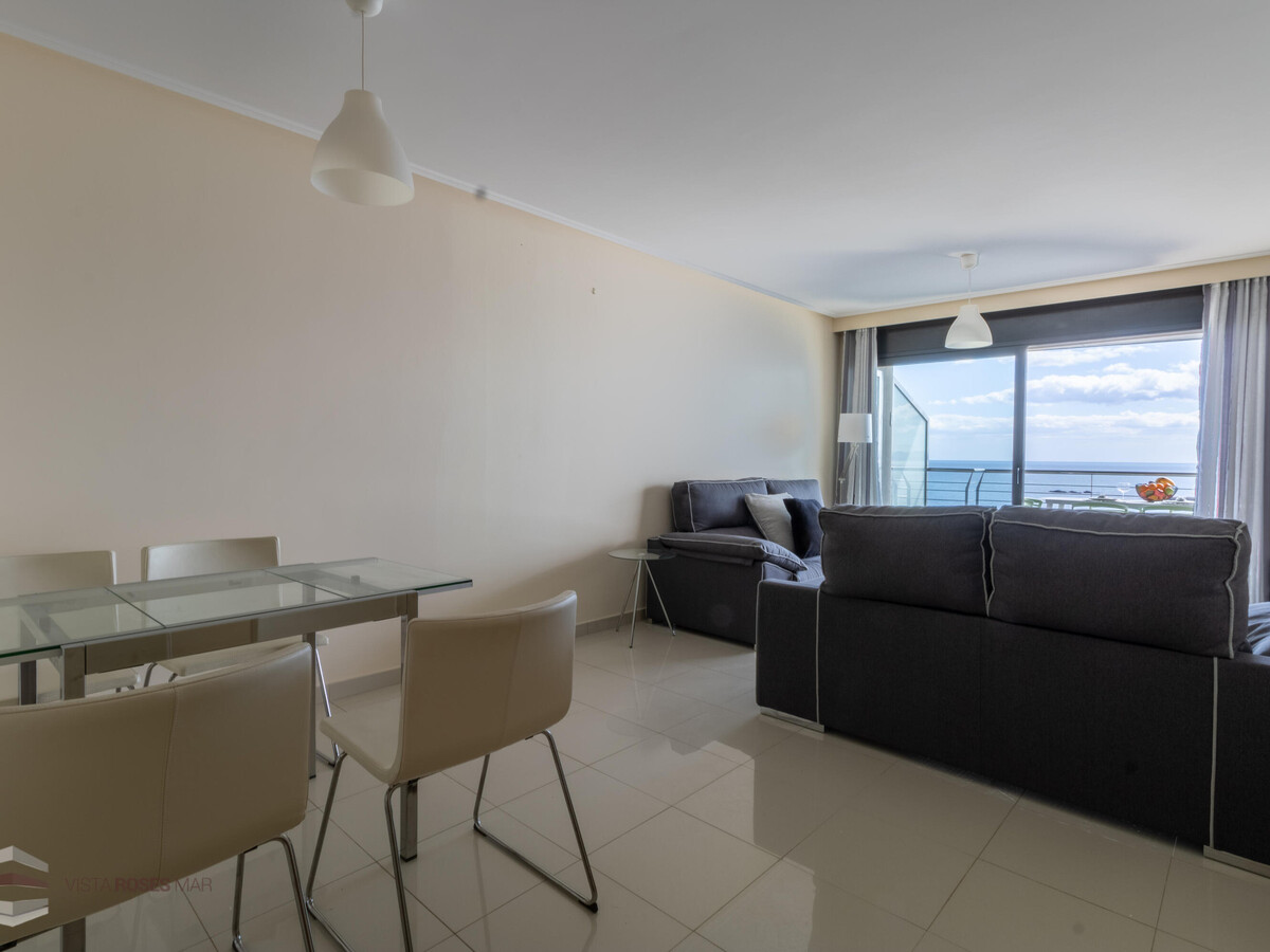 Appart 3 chambres Roses, vue mer à 80m du littoral - Photo 12