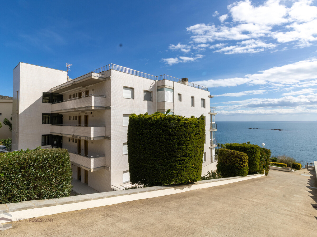 Appart 3 chambres Roses, vue mer à 80m du littoral - Photo 19