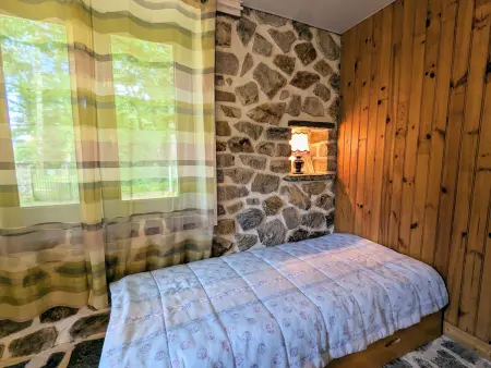 Gîte sur île privée en Berry, accès passerelle : photo 16