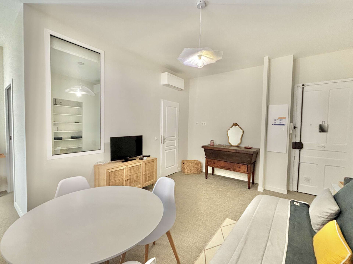 Appartement climatisé centre-ville Ajaccio, cours Napoléon - Photo 2