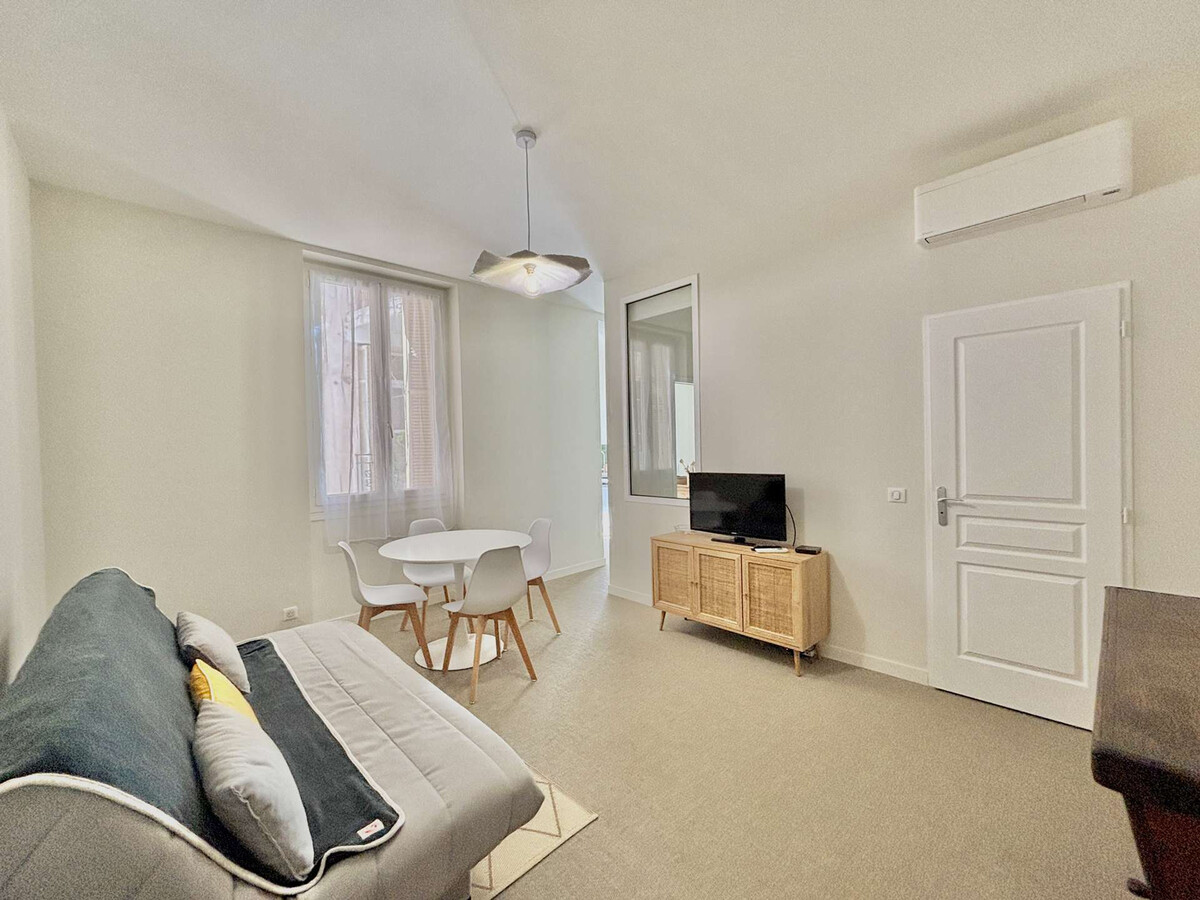 Appartement climatisé centre-ville Ajaccio, cours Napoléon - Photo 4