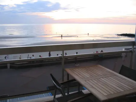 T2 front de mer avec balcon à Wimereux : photo 12