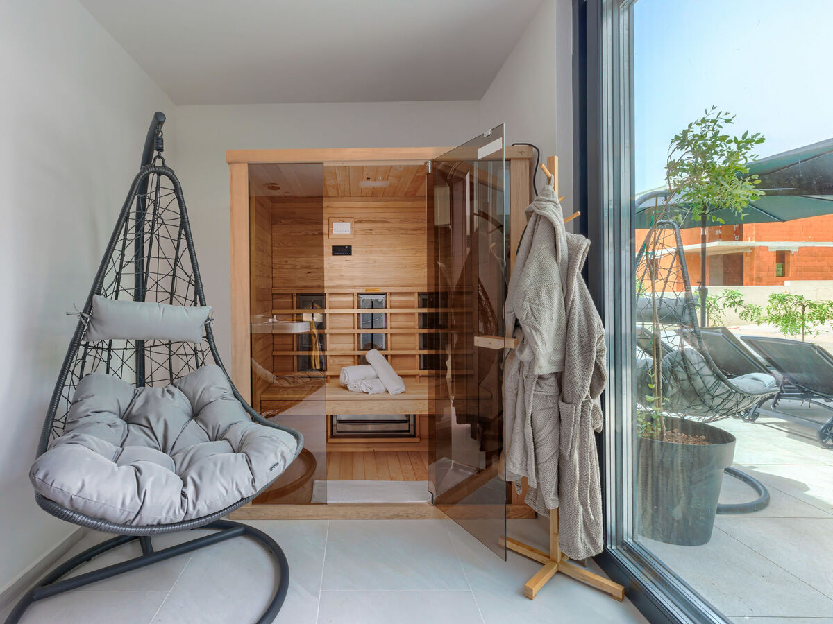 Villa Nika : 4 chambres, piscine chauffée, spa - Photo 4