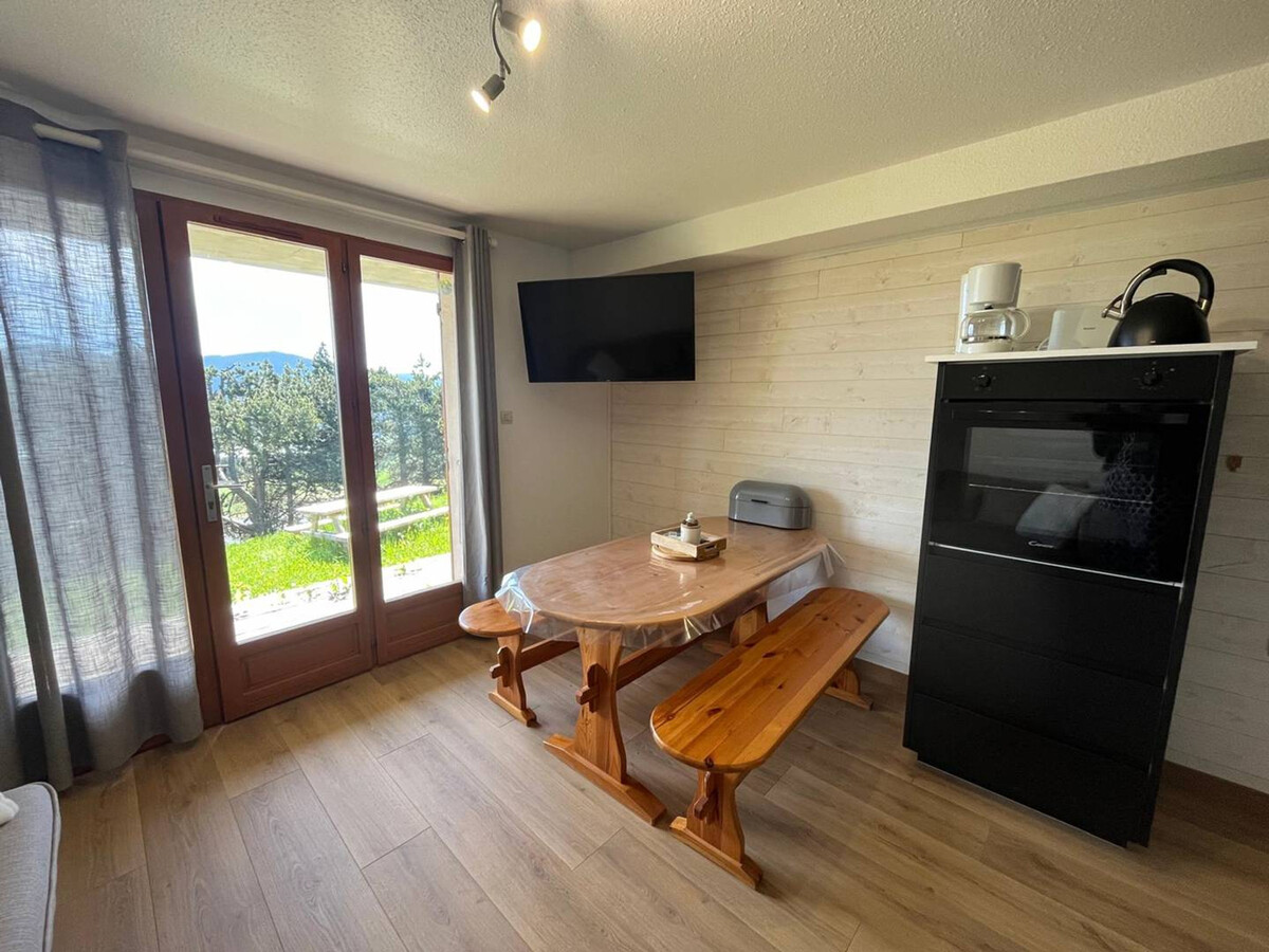 Appartement rénové 1 chambre + cabine aux Angles - Photo 2