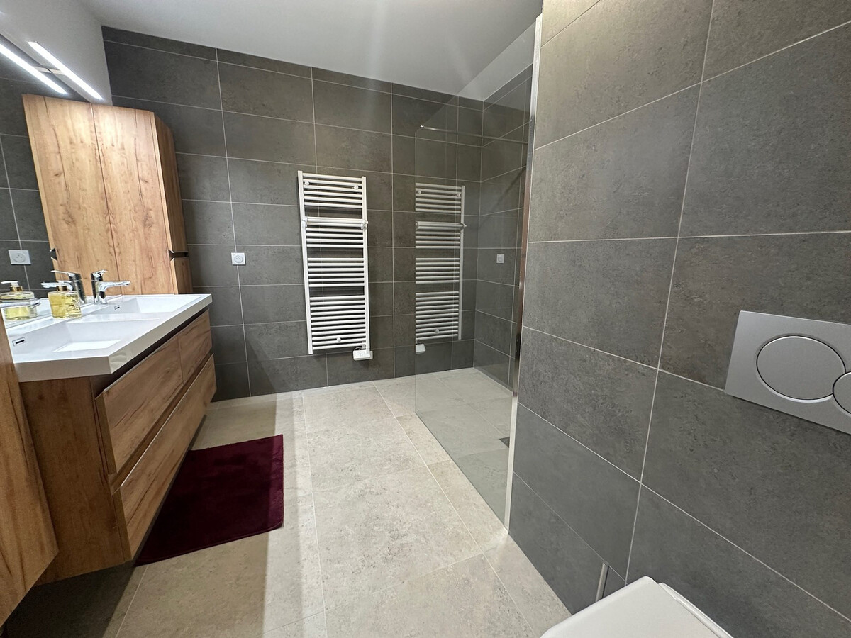 Appartement 95m² 8 pers. à Vars – Garage, spa et accès pistes - Photo 15