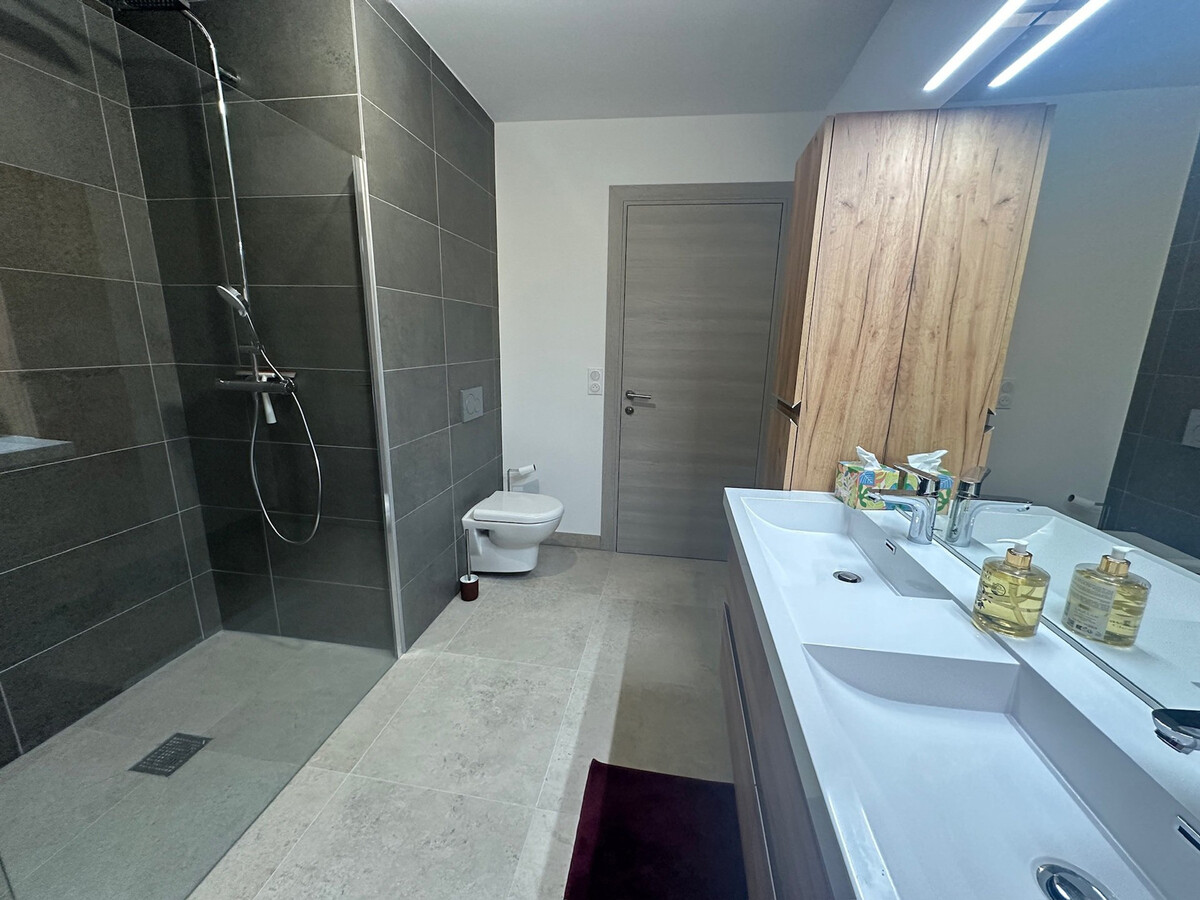 Appartement 95m² 8 pers. à Vars – Garage, spa et accès pistes - Photo 16