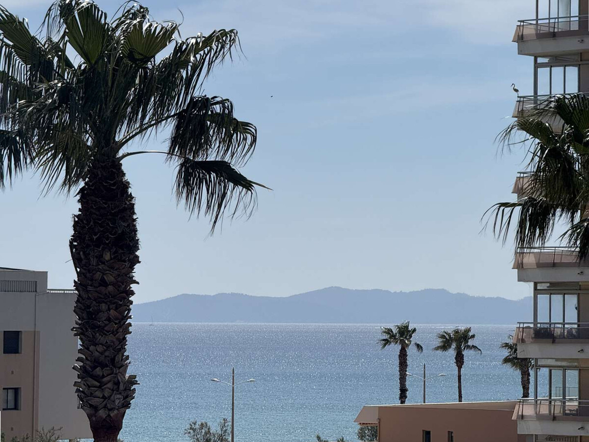 T2 climatisé 100 m plage au Lavandou, vue mer - Photo 1