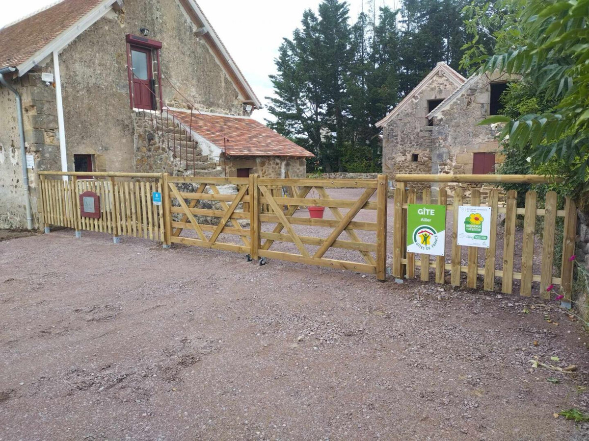 Gîte de l'Espinasse : Ancienne fermette rénovée, animaux acceptés - Photo 24