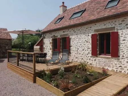 Gîte de l'Espinasse : Ancienne fermette rénovée, animaux acceptés