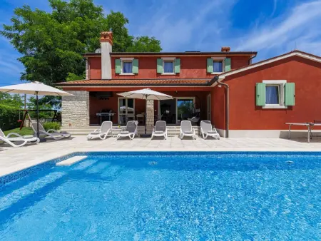 Villa Wruss à Labin : maison 5 pièces piscine privée : photo 2