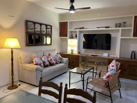 Location villa à Cordoue, Maison Lumineuse avec Terrasse Privée au Coeur de la Judería, à 3 min de la Mosquée-Cathédrale