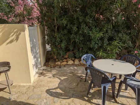 Location appartement à Port la Nouvelle, Port-la-Nouvelle : T2 proche plage, terrasse, parking, clim, BBQ, lave-linge, 4 pers, classé 2*
