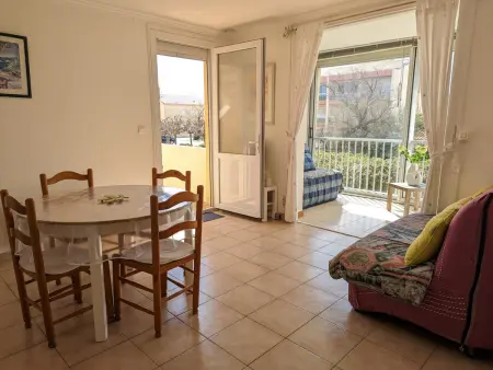 Location appartement à Port la Nouvelle, Appartement T2 lumineux 40m2, 4 personnes, 150m de la plage, bien équipé et proche loisirs